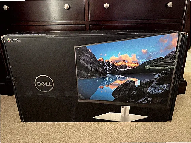 Dell UP3221Q UltraSharp 31.5" PremierColor 4K Ultra HD USB-C HDR IPS LED Monitor
