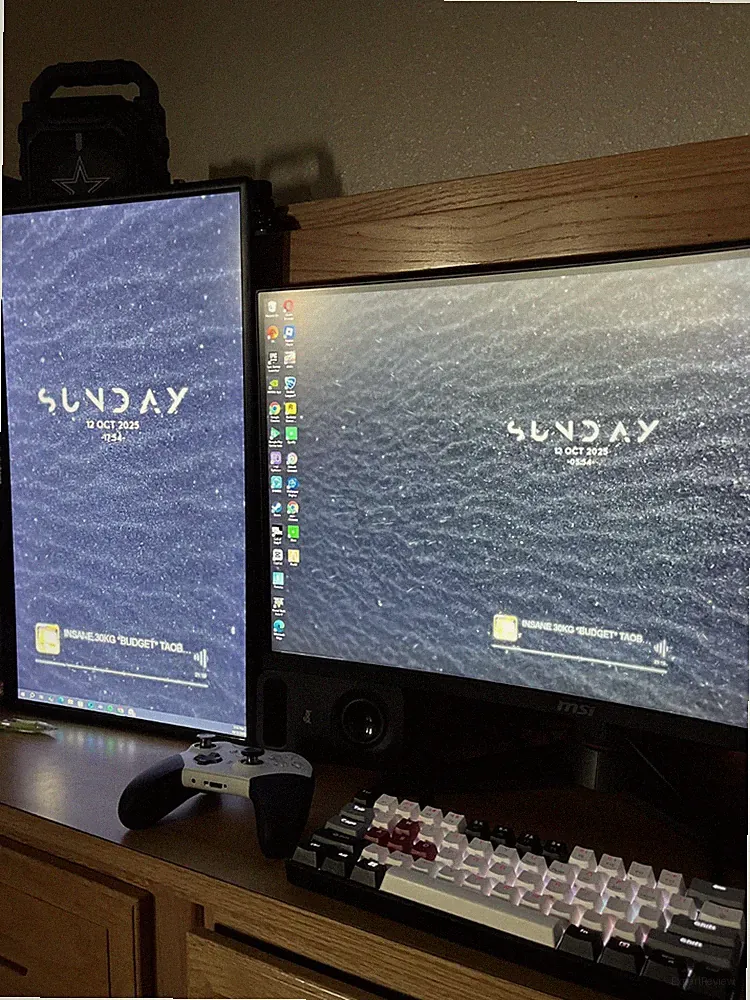 Desktop Gaming Pc With Dual Monitor Mouse Keyboard Mic And Speakers