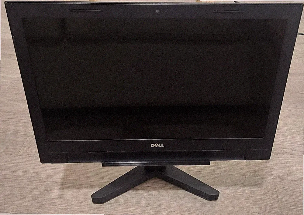 DIY Portable Monitor 15.6" – HDMI + USB-C Display – Custom Stand – Upcycled Dell