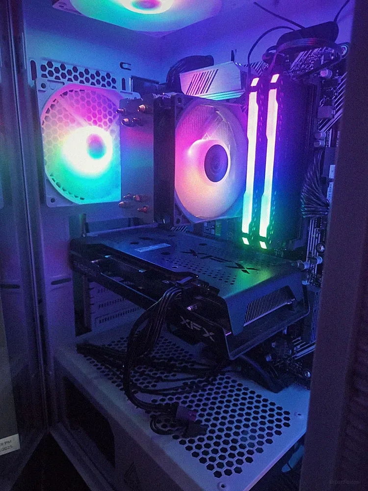 Fast Gaming PC With 240hz Curved Monitor