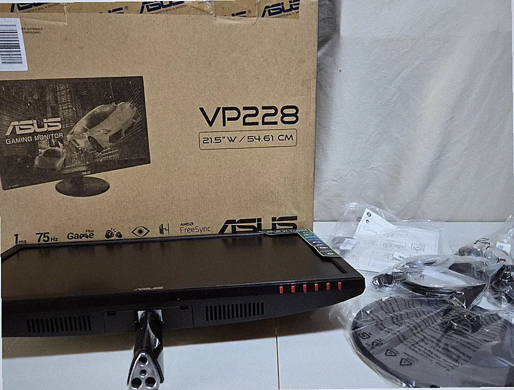 FreeSync Gaming Monitor (VP228QG) ASUS 21.5" FHD 75Hz 1ms GTG TN LED - Black