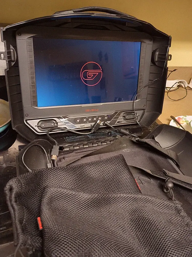 Gaems Vanguard Portable Gaming Monitor With HDMI Adapter Case