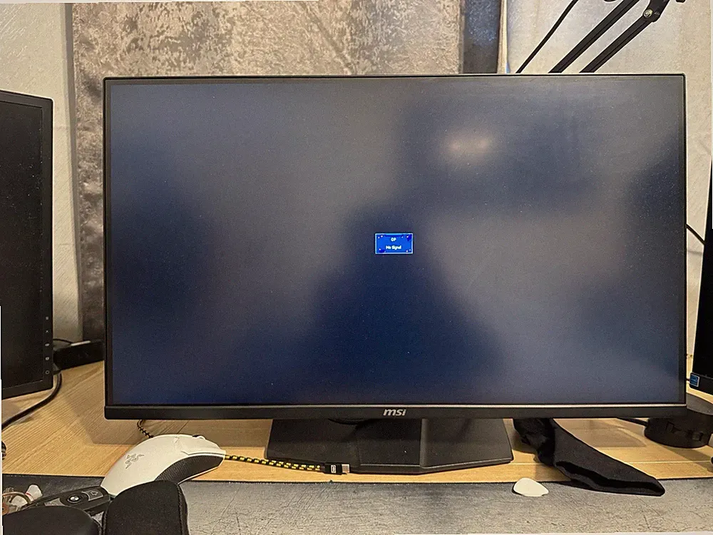 Gaming Monitors Bundle – MSI 27” 300Hz +ASUS 25” 165Hz + ASUS 19” 75Hz