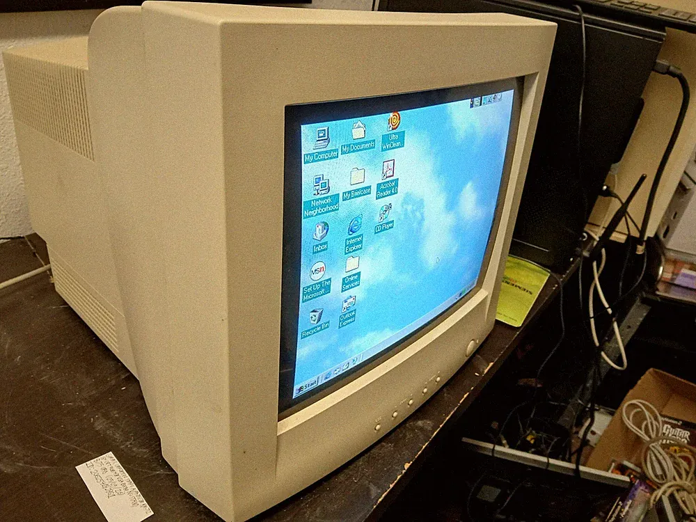 Generic Unmarked Sampo Alphascan KM-712 16" CRT Monitor VGA Beige NO STAND