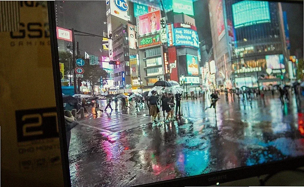 GIGABYTE 27 inch QHD 2K 1440P 180hz IPS with AMD FreeSync Premium 1ms HDR ready