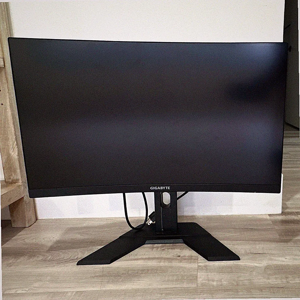 GIGABYTE 27in Gaming Monitor 144Hz 1ms 1080p LCD HDMI/DisplayPort Black