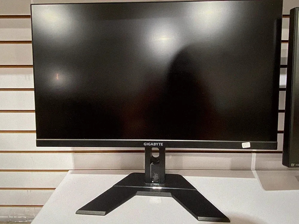 GIGABYTE M27Q – 27" QHD IPS Gaming Monitor