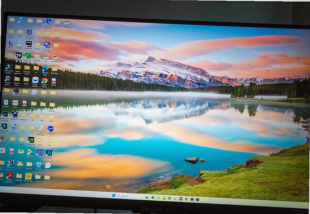 GIGABYTE M27UP SA 4K 27" SS IPS Gaming Monitor UHD 3840x2160 - 160Hz - 1ms