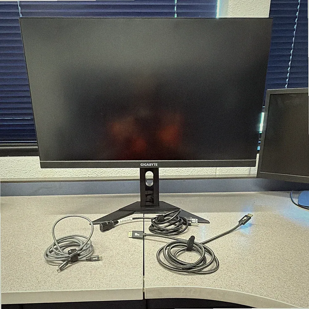 GIGABYTE M28U 28in IPS 4K UHD 144Hz Gaming Monitor USB Hub Slim Bezel