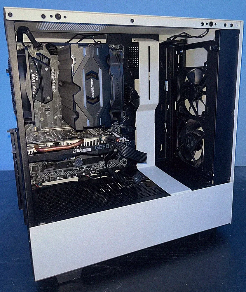 Good price gaming PC, great for gaming and casual computing