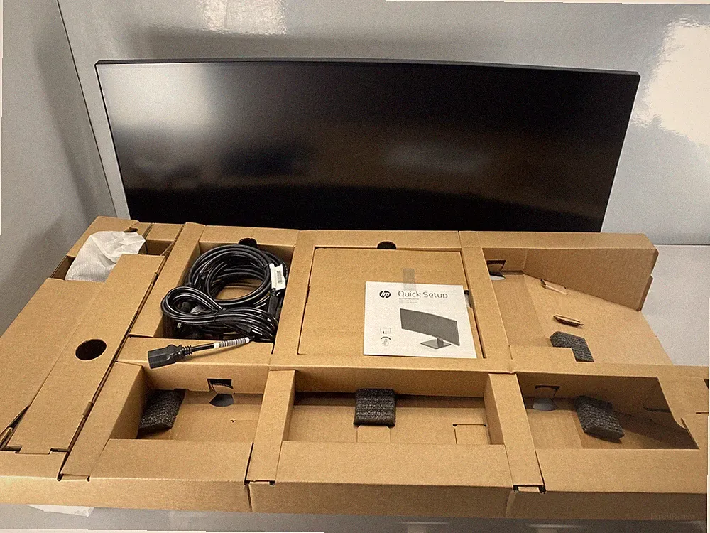 HP 34" VA LCD Curved 100Hz Monitor 1440p- Black