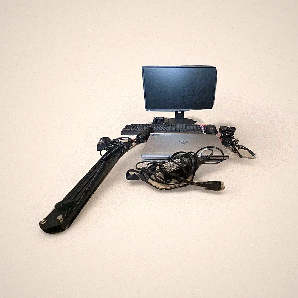 HP EliteBook 2570p wit monitor, keyboard & mouse, pad, mic, power cords & webcam