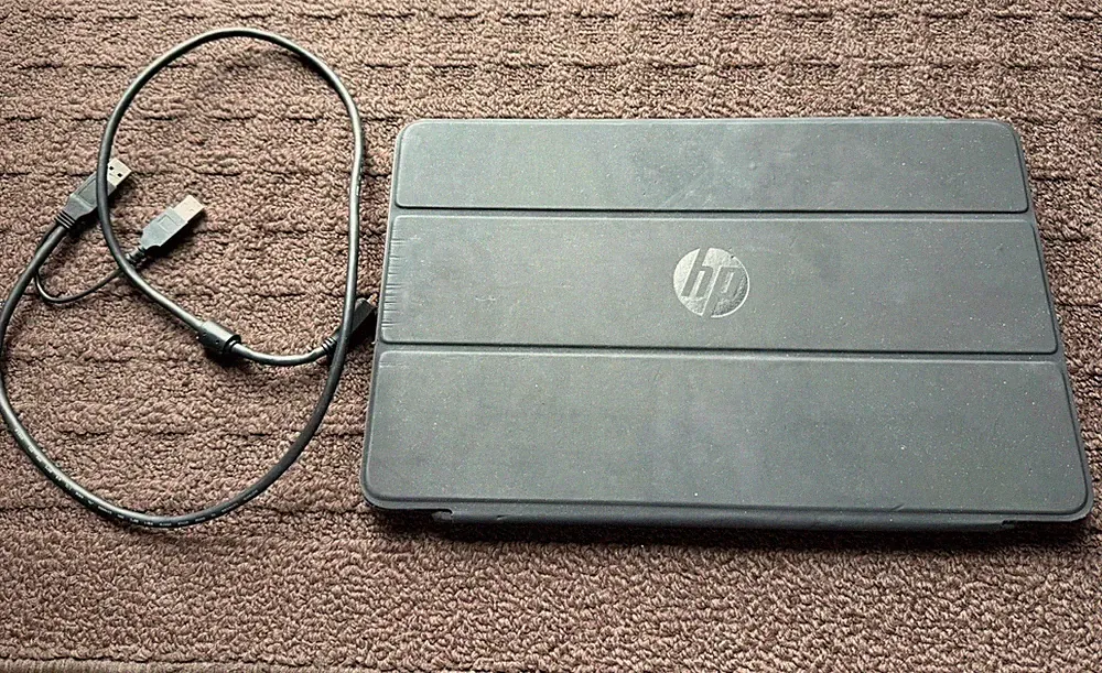 HP ELiteDisplay S140u 14-Inch Screen LED-Lit Monitor With Cover