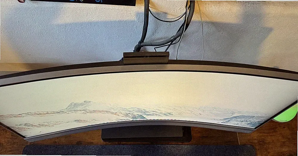 HP Envy 34” Curved Monitor – Ultrawide, 3440x1440, Bang & Olufsen Audio