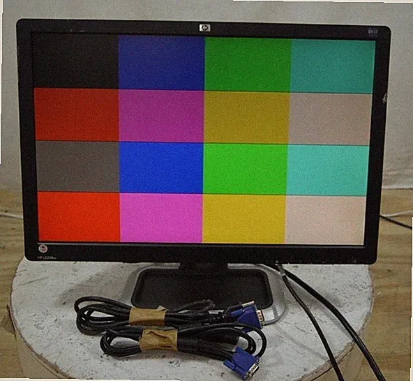 HP L2208w GX007A 22" LCD Monitor VGA GRADE B