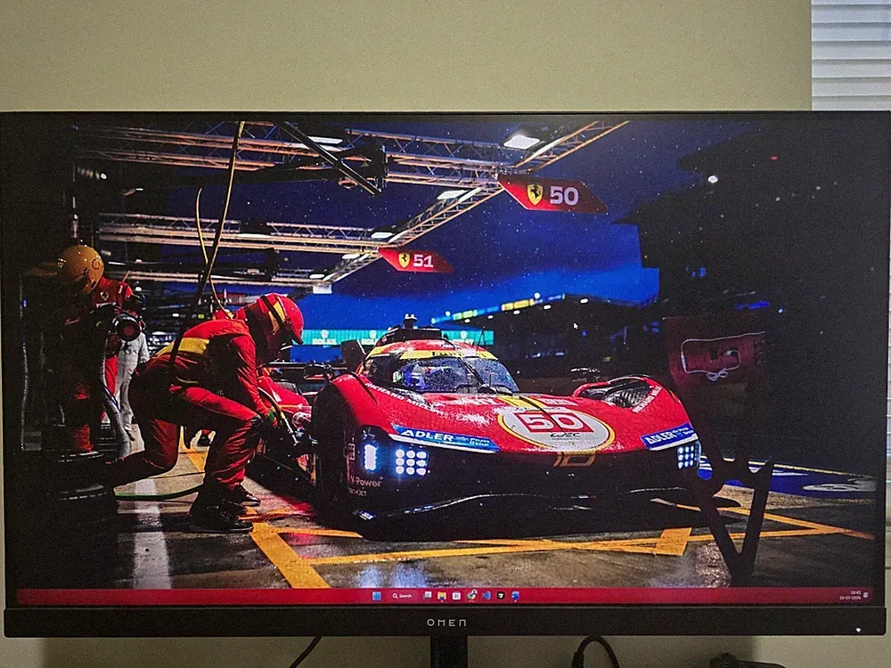 HP OMEN - 31.5 inches IPS LED QHD 165Hz FreeSync Gaming Monitor with HDR