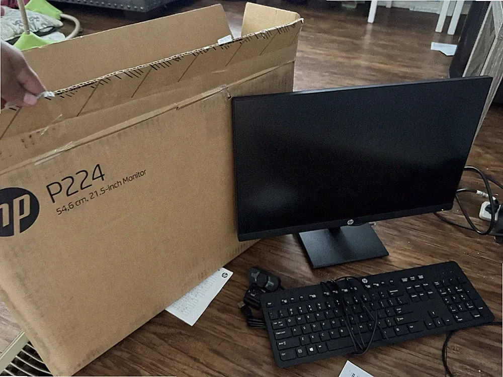 HP P224 21.5" LED Monitor 1920x1080 16:9 HDMI VGA DP Stand Keyboard Black