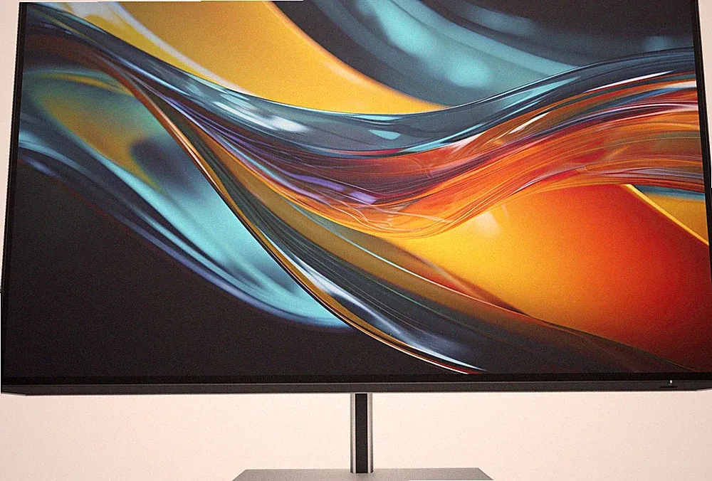 HP Series 7 Pro 31.5" 4K UHD Thunderbolt 4 Monitor-732pk 16:9 2K:1 - 8Y2K9AA#ABA