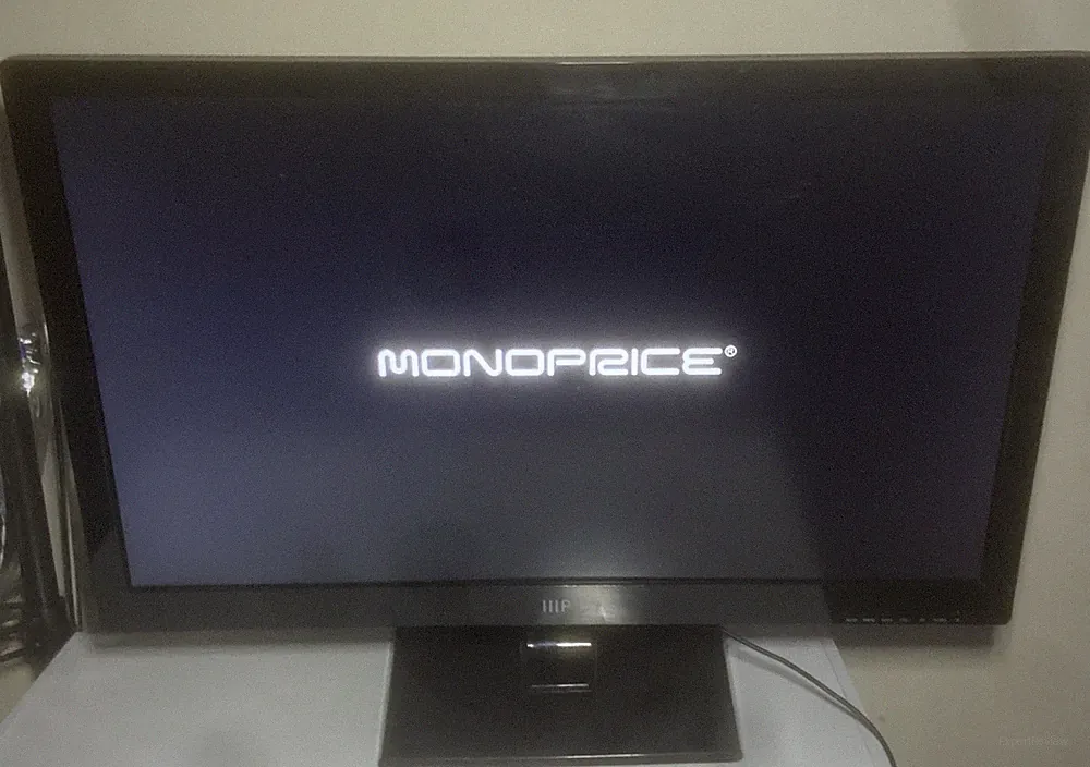 IIIP Monoprice 24in UHD Select Series Matte 4K 60Hz 5ms Monitor