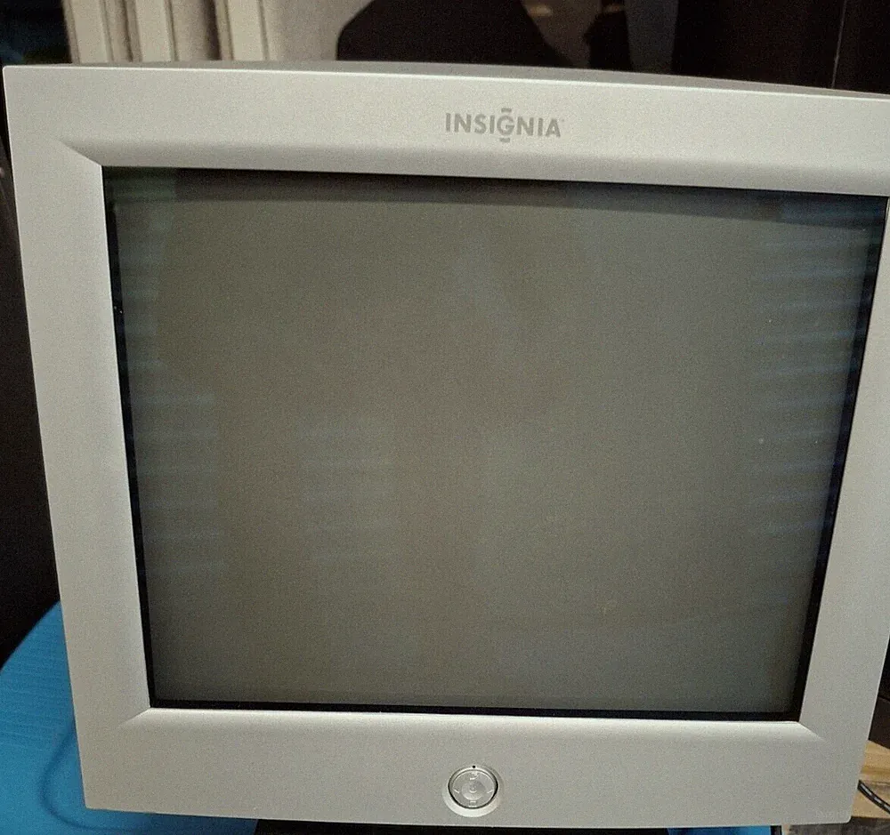 Insignia C170 786N VGA CRT 16" Computer Monitor 2005, Vintage Gaming