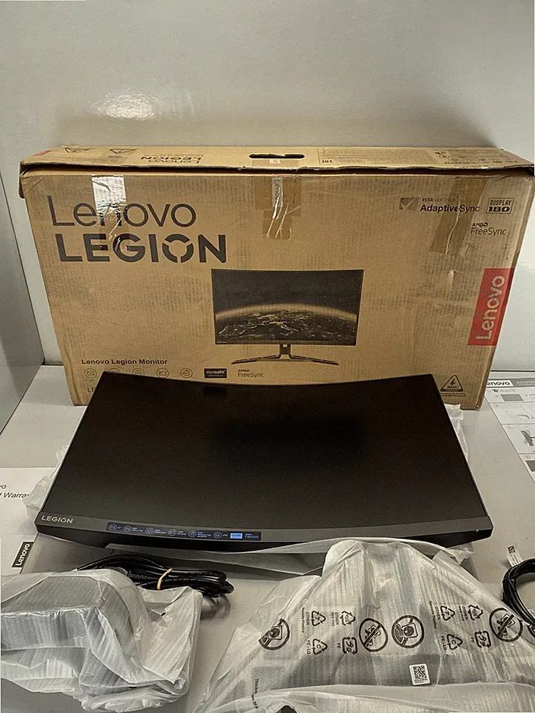 Lenovo Legion R27qc-30 27" 2K QHD (2560 x 1440) 180Hz Curved Gaming Monitor