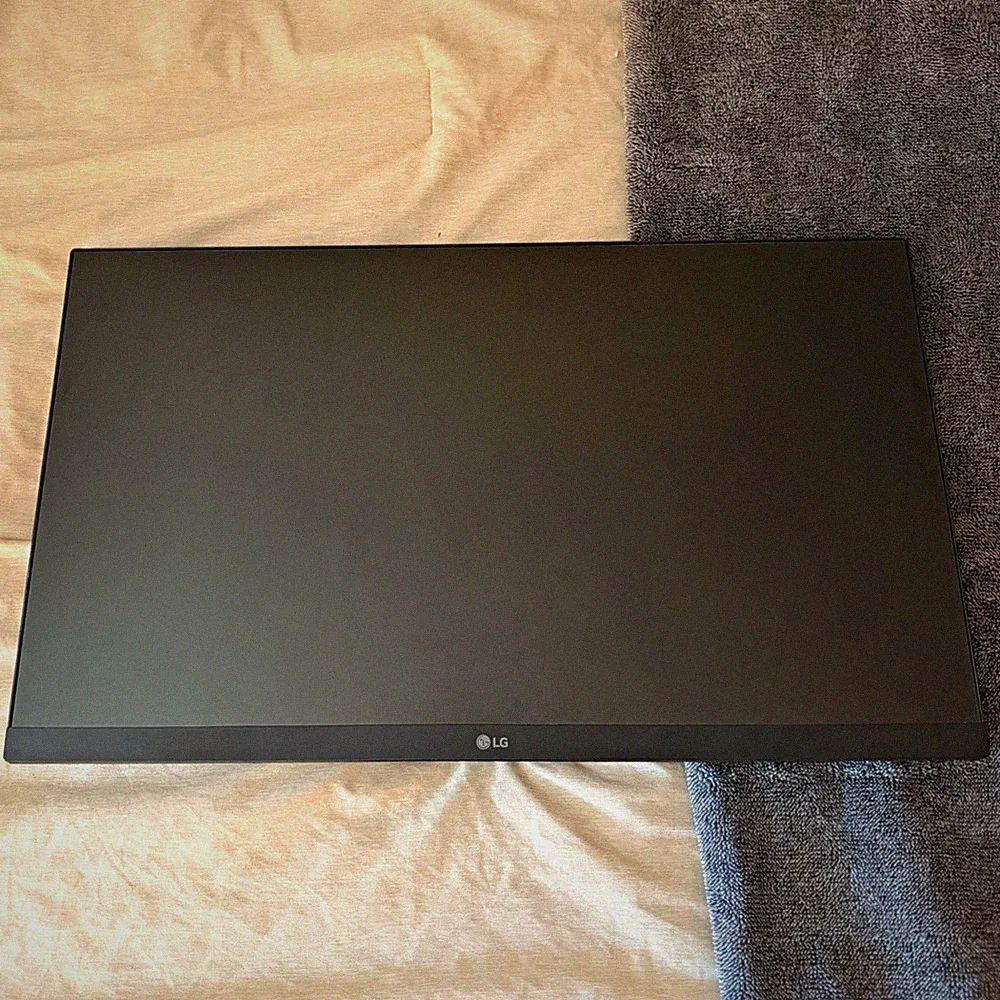 LG 24GN600-B 24” Gaming Monitor 144Hz IPS FHD 1ms FreeSync No Stand All Cables