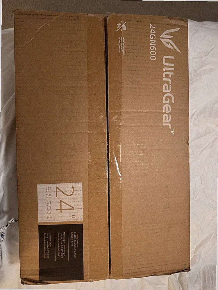 LG 24GN600 Ultra Gear 24" Gaming Monitor FHD IPS 144Hz 1ms HDR10 AMD FreeSync™
