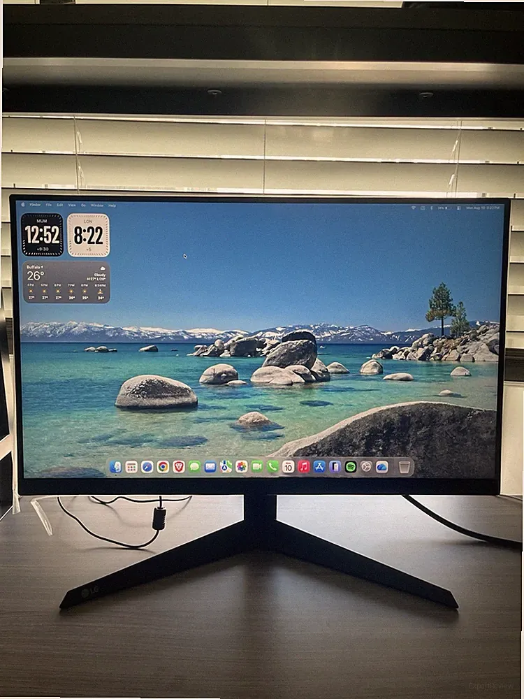 LG 24GQ50F-B UltraGear 24" Gaming Monitor – 144Hz – Excellent Condition