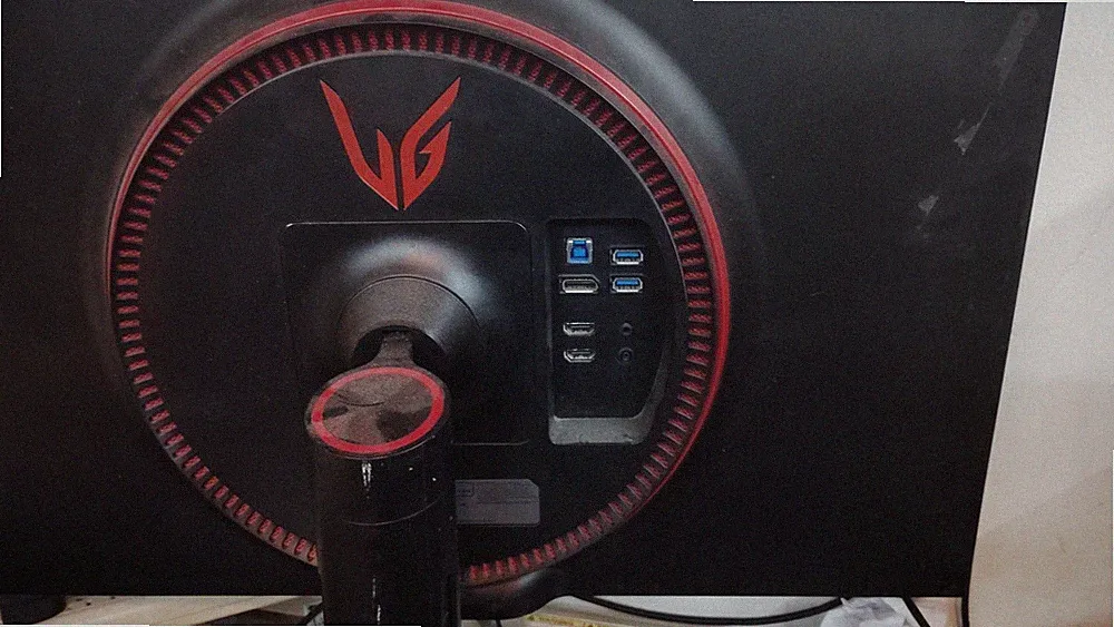 LG 27” UltraGear Monitor 240 hz- No issues, great for gaming
