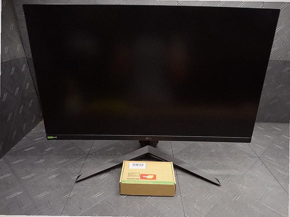 LG 27" UltraGear QHD 1440p Nano IPS 1ms 165Hz HDR Monitor, G-SYNC Compatibility