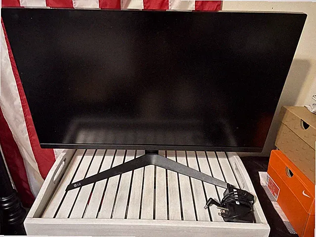LG 27GQ40W-B 27-inch UltraGear FHD
