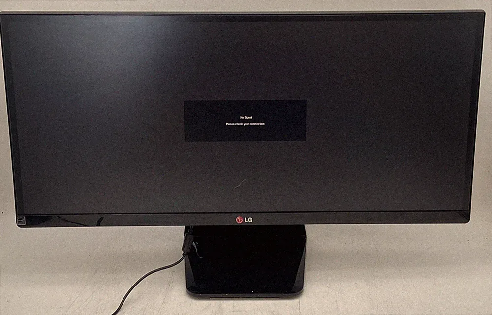 LG 29UM69G-B 29.0" Widescreen IPS LCD FHD 1 X DVI 1 X DISPLAY 1 X HDMI - Black