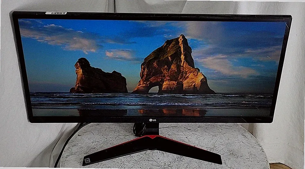 LG 29UM69G-B UltraWide FHD Monitor 29" HDMI DisplayPort USB-C GRADE B SEE NOTES