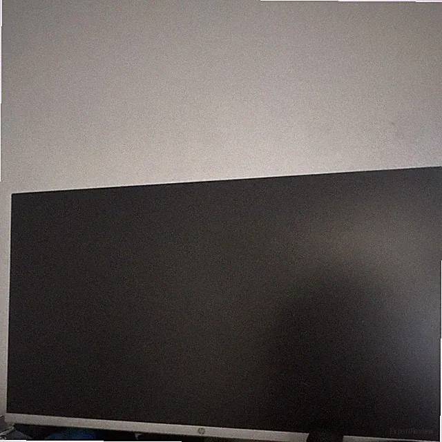 LG 32 in Flat Screen Computer Monitor Display - Black & Silver Finish