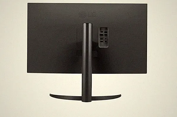LG 32BP55U-B 31.5" 4K UHD HDR Monitor (Black/White/Silver)