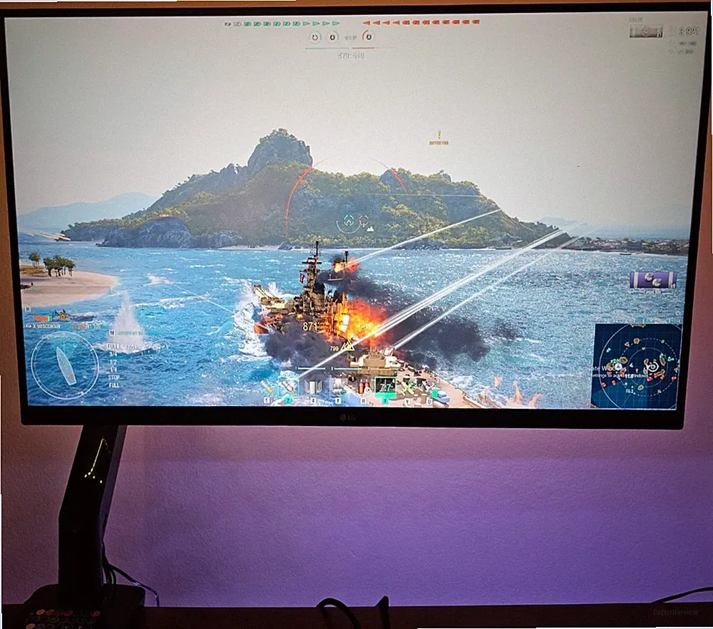 LG 32GK650F 32" QHD Gaming Monitor with Table Mounted Monitor Arm & RGB