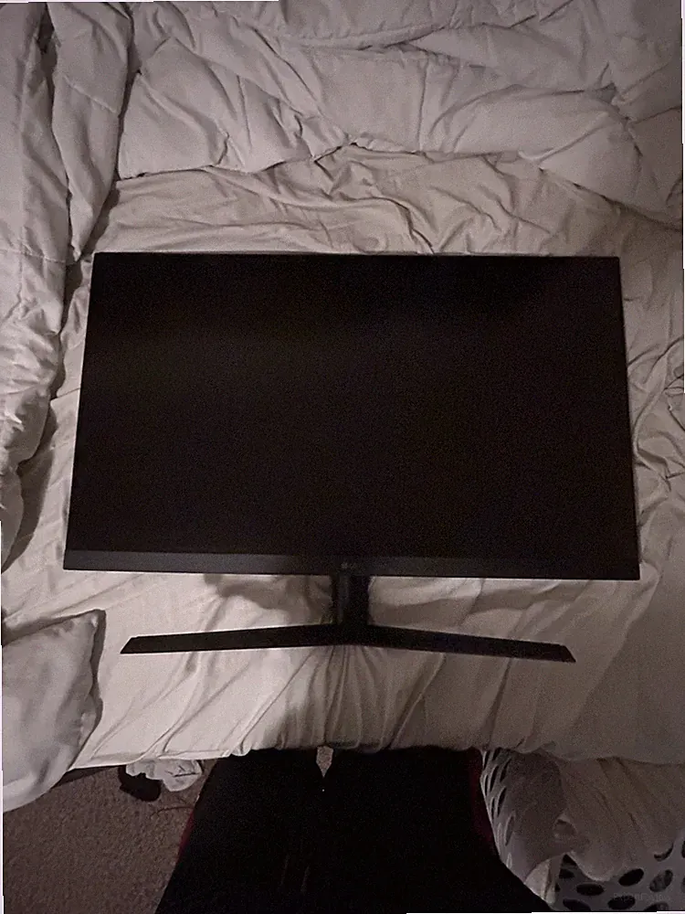 LG 32GN600-B UltraGear 32" QHD VA 5ms Gaming Monitor with AMD FreeSync, Black