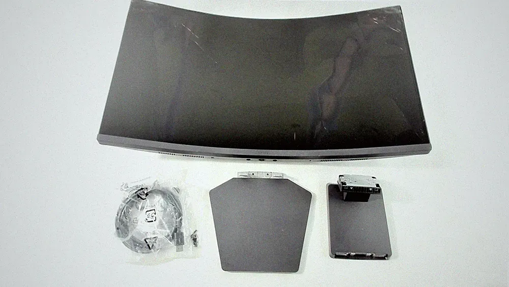 LG 32GS60QC-B Ultragear 32" Curved Gaming Monitor QHD *LCD DAMAGE* PC1721367