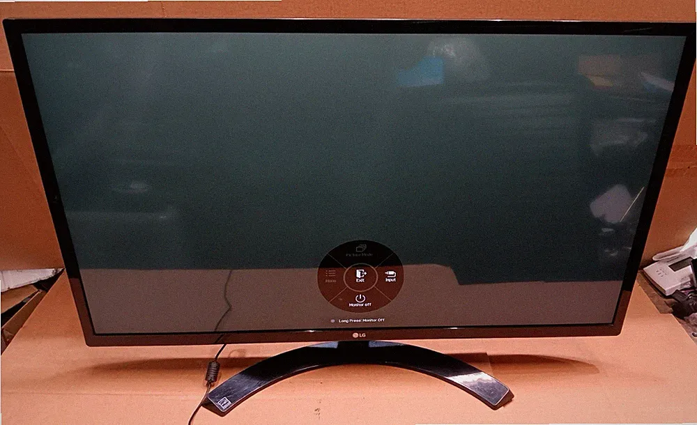 LG 32MA70HY-P 32-Inch Full HD IPS Monitor with Display Port and HDMI Inputs