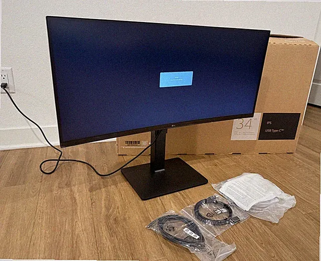 LG 34" Curved UltraWide 3440x1440 IPS Monitor 34BQ77QB USB-C HDMI