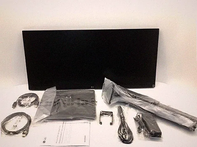 LG 34” QHD 3440x1440 21:9 UltraWide Curved IPS Monitor HDR10 34BN770-B