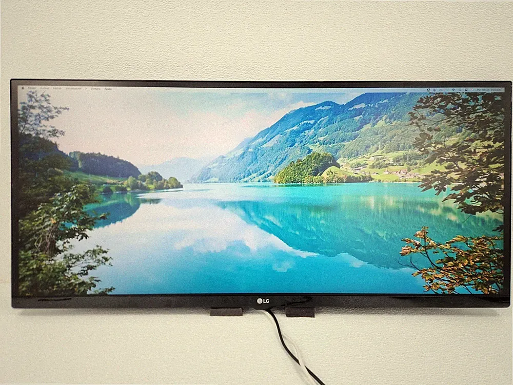 LG 34UM68-P 34-inch 21:9 UltraWide Full HD IPS LED Monitor (Stand Not Included)