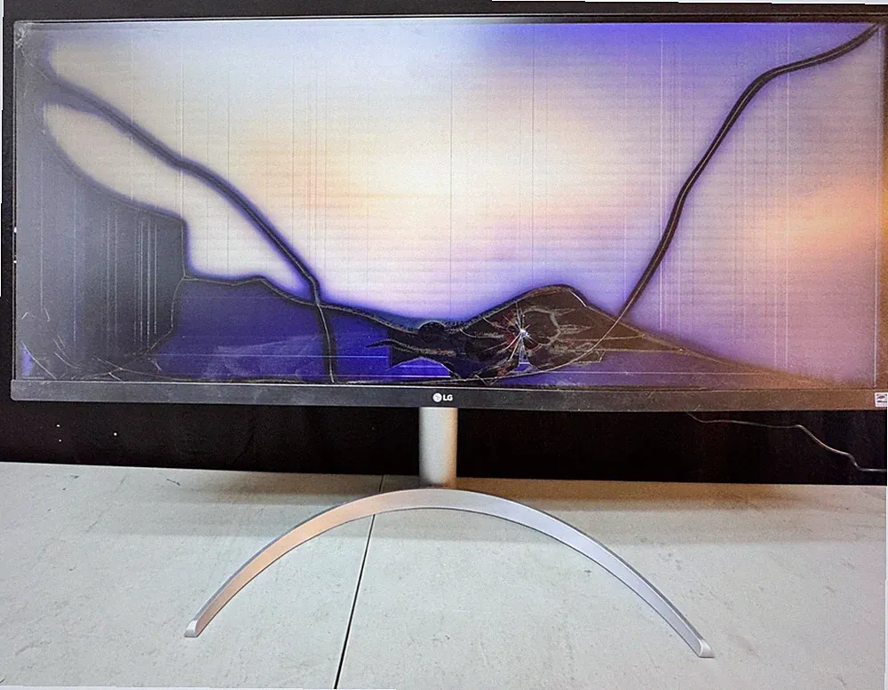 LG 34WQ650-W 34 Inch 21:9 USB C UltraWide Full HD 2560x1080 IPS Monitor CRACKED
