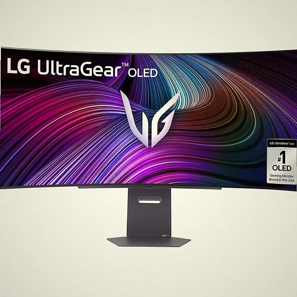 LG 45" UltraGear OLED WQHD 240Hz 800R Curved Gaming Monitor with webOS