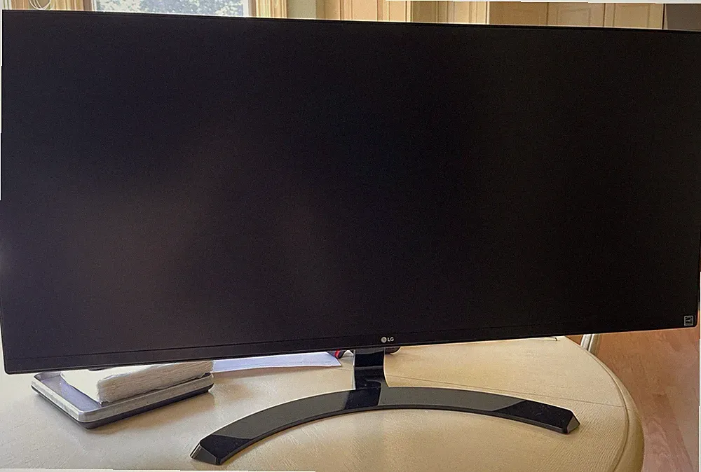 LG Class UltraWide 34" FHD IPS LED Monitor 75Hz 5ms GTG 34UM61-P w/HDMI cable