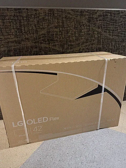 LG OLED Curved monitor 42”