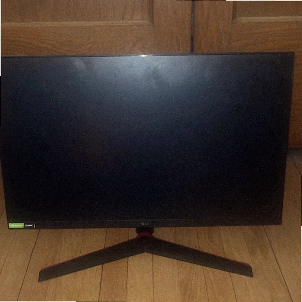 LG UltraGear 27" 1440p HDR 144hz Gaming Monitor 16:9 G-Sync Compatible