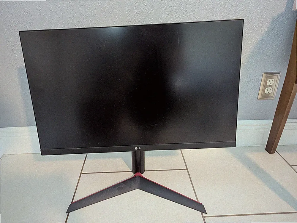 LG UltraGear 27GL650F-B 27" IPS 144Hz Gaming Monitor G-SYNC FreeSync
