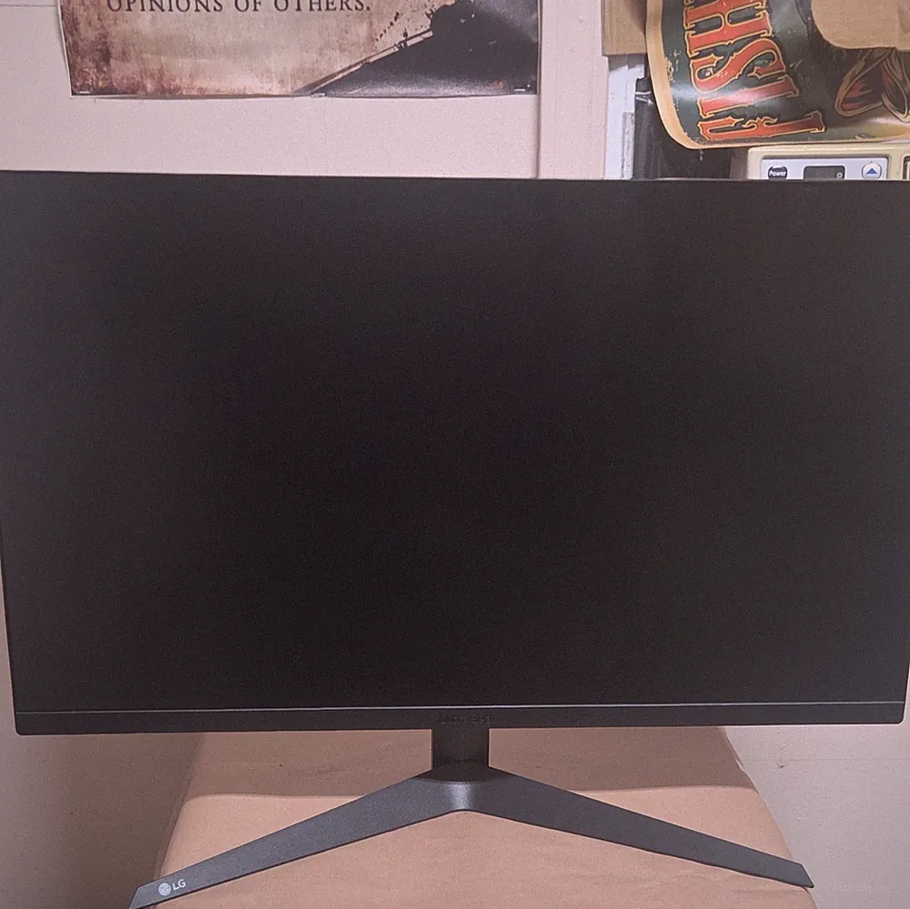 LG UltraGear 27GQ40W-B 27" FHD 165Hz 1ms Gaming Monitor HDMI/DP Black