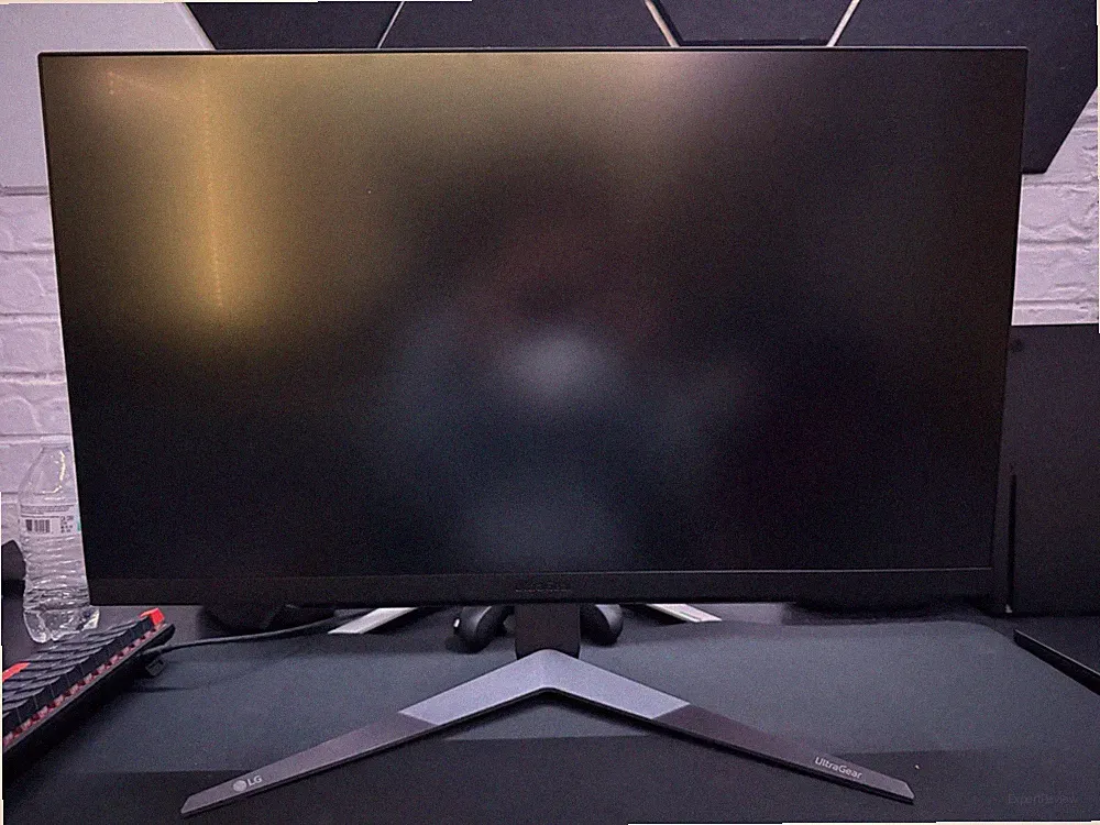 LG UltraGear 27GR83Q-B 27" QHD IPS Monitor 240Hz 1ms G-Sync FreeSync Black